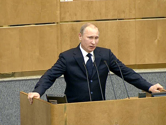 Теперь Путину устроили демарш в Думе, часть депутатов не встала при его появлении